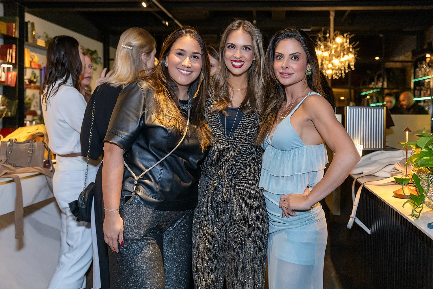 Fê Paronetto com Julianna Gurgel e Beatriz Sanmarco no lançamento do High Connection