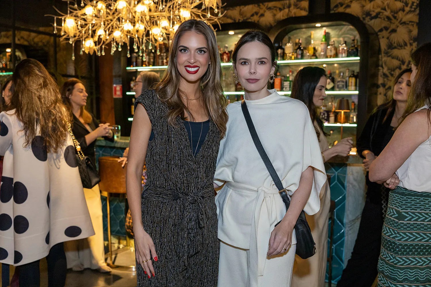 Fê Paronetto e Simone Sancho da Belong Be no lançamento do High Connection