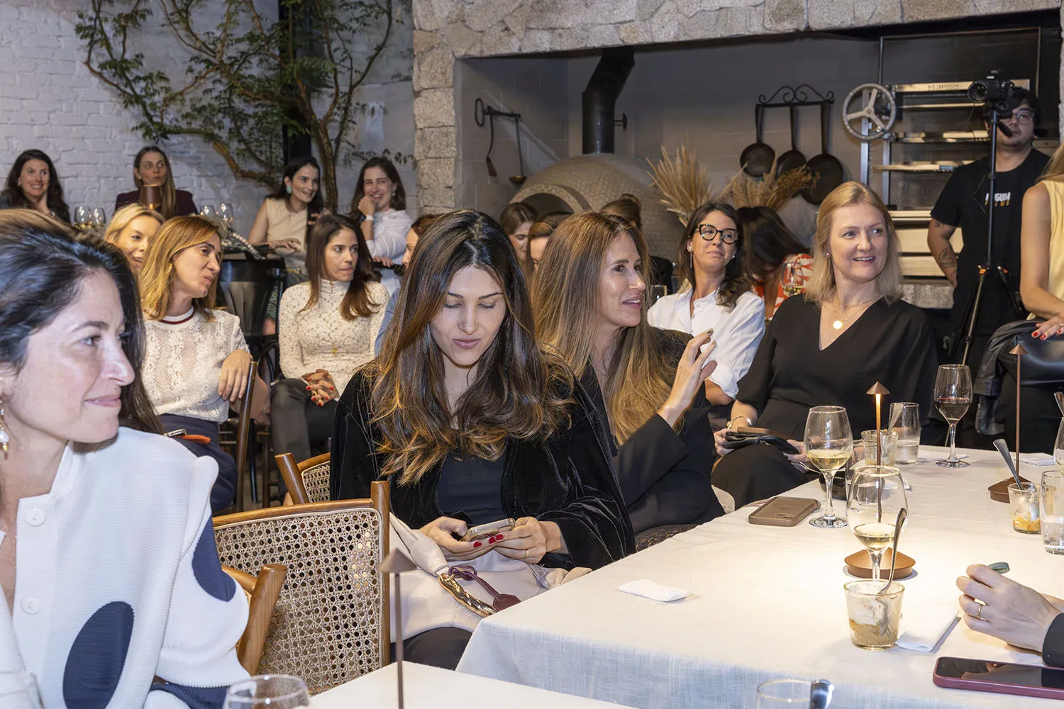 Trocas durante o jantar de lançamento do High Connection