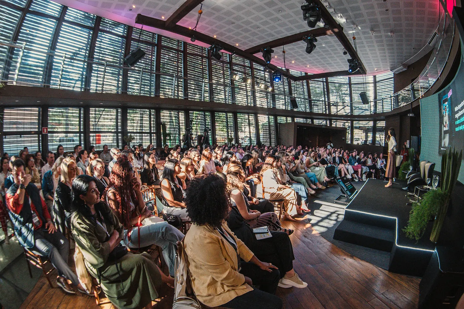 Gabriela Comazzetto - Just Real Moms Business Summit 2024