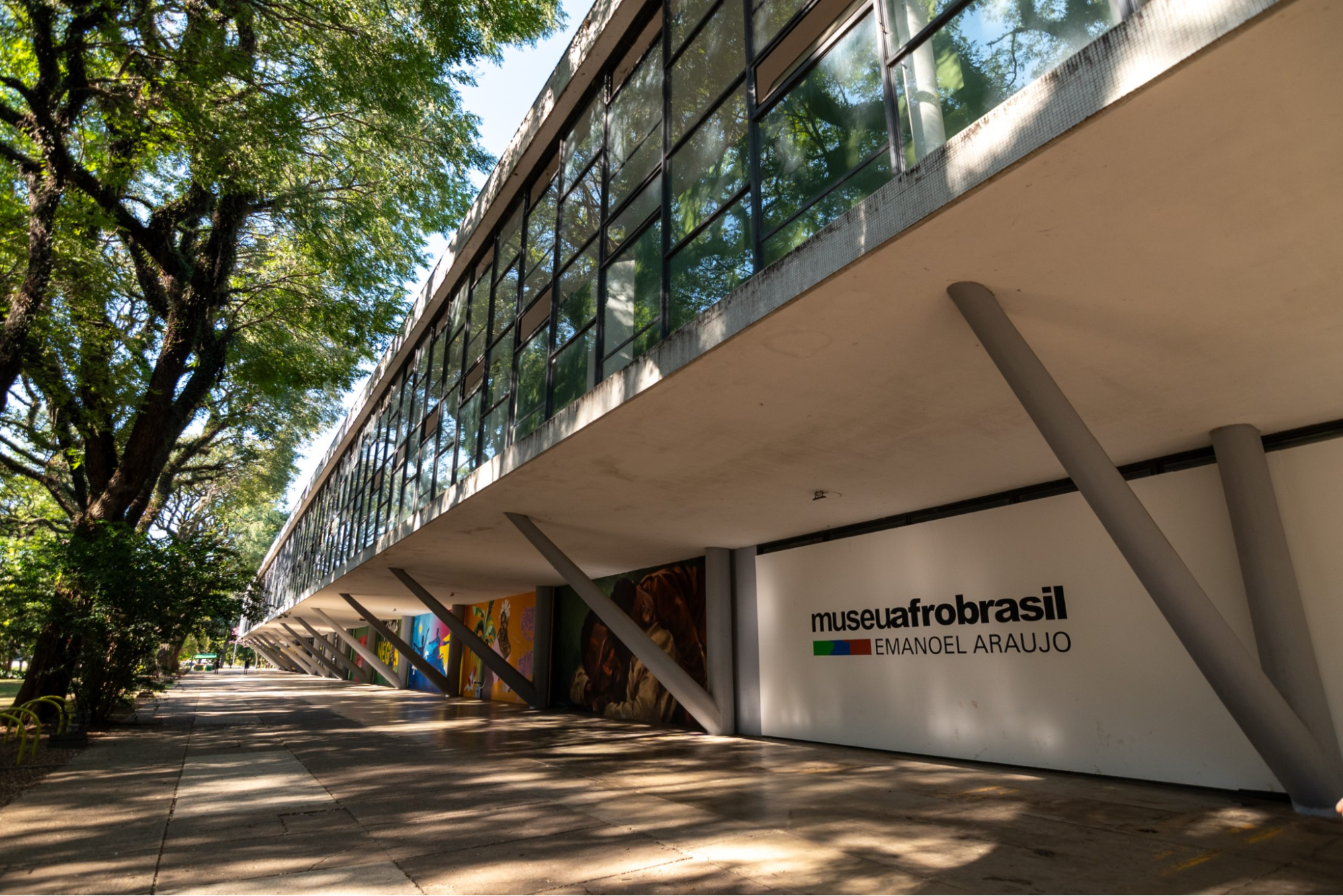 o museu afro brasil localizado no parque ibirapuera 