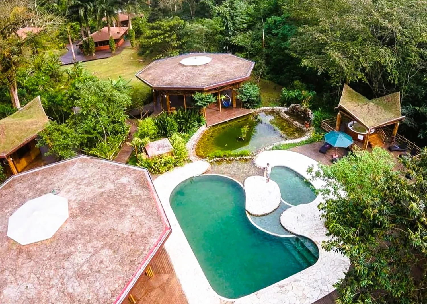 Vista aerea do Banana Bamboo EcoResort