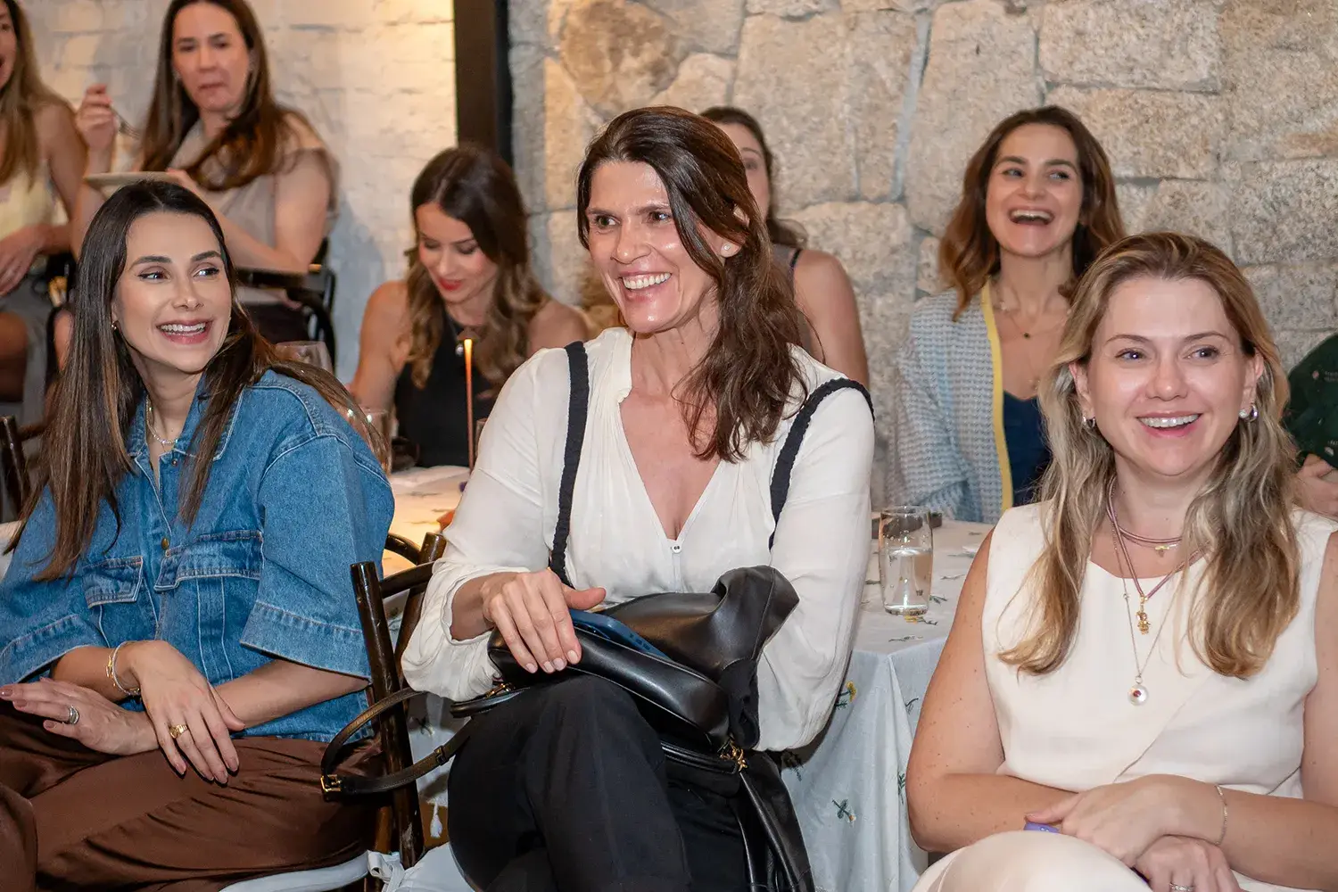 Sorrisos no Petit Comitê com as Mães da Pracinha da Vila Nova Conceição, na Casa DUPAC, com tema de menopausa - Just Real Moms