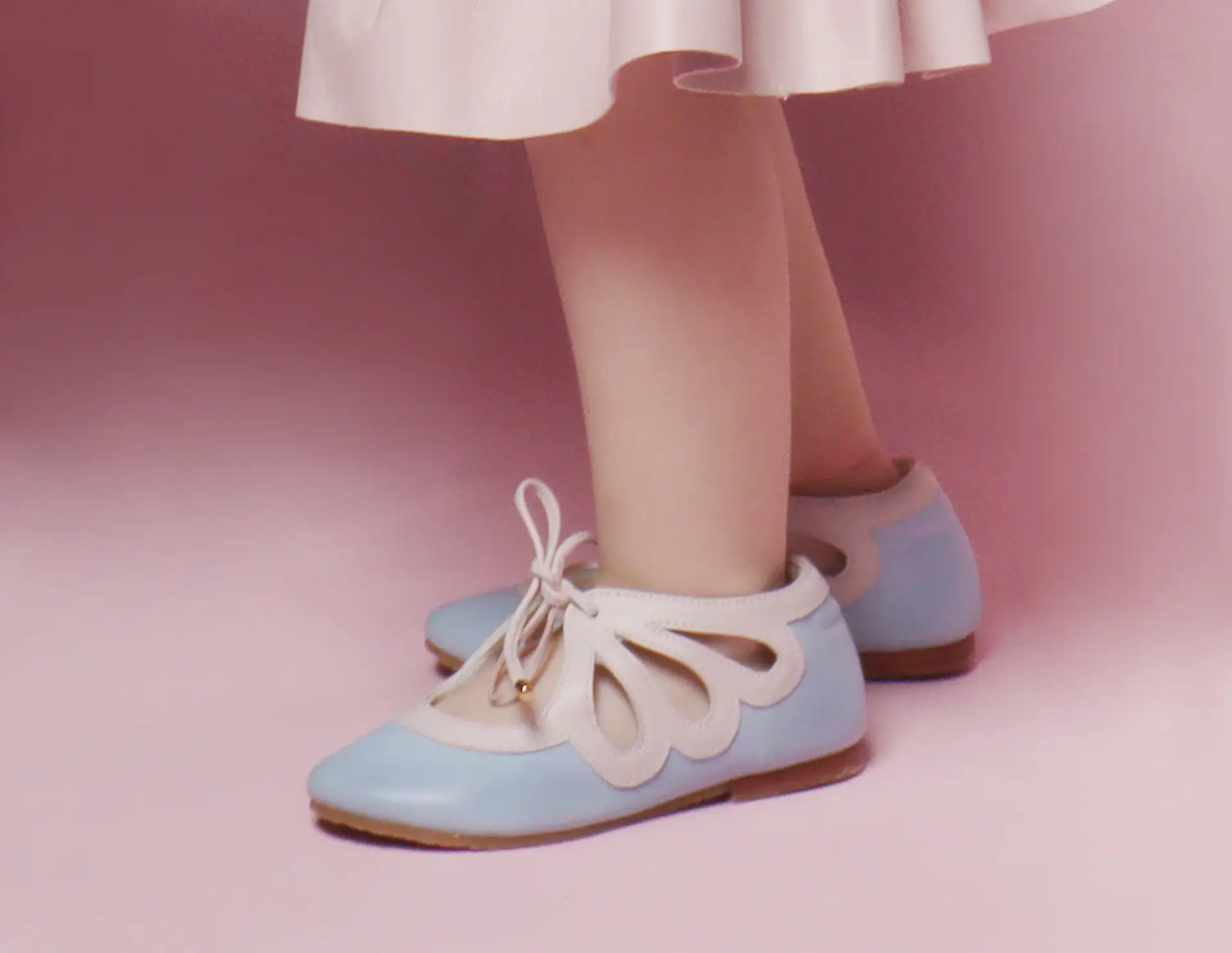 Sapatinho de couro para crianças da Amoreco Calçados