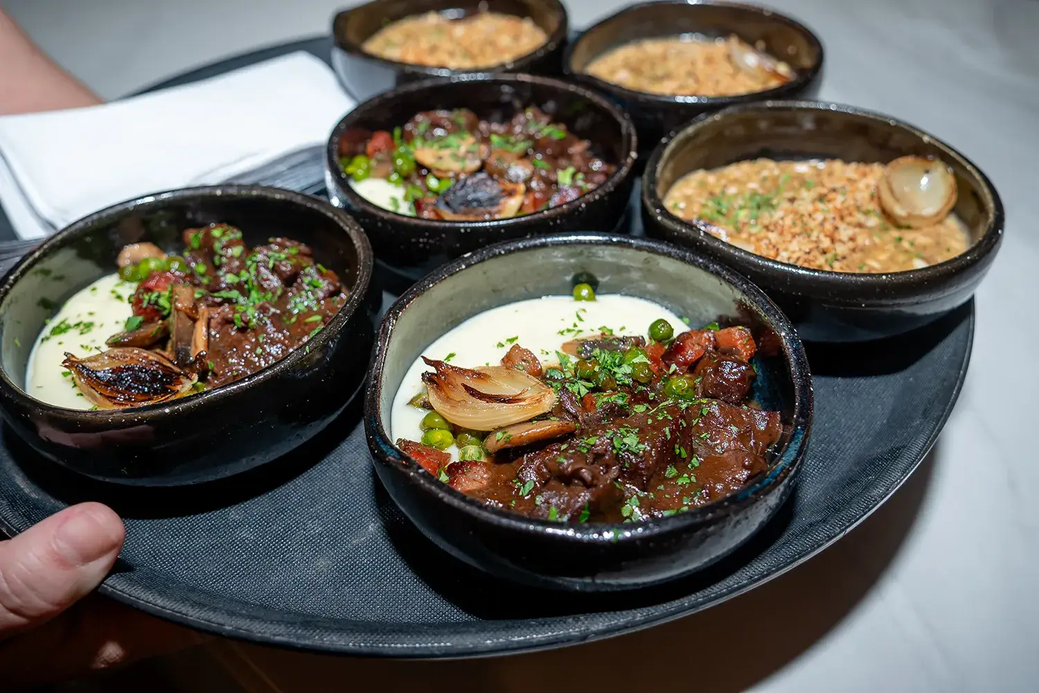 Jantar no Petit Comitê com as Mães da Pracinha da Vila Nova Conceição, na Casa DUPAC, com tema de menopausa - Just Real Moms