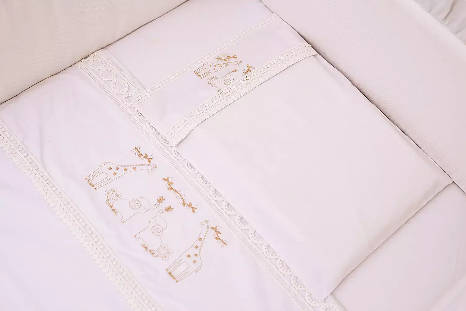 Bordados com animais para o enxoval do bebe - Just Real Moms