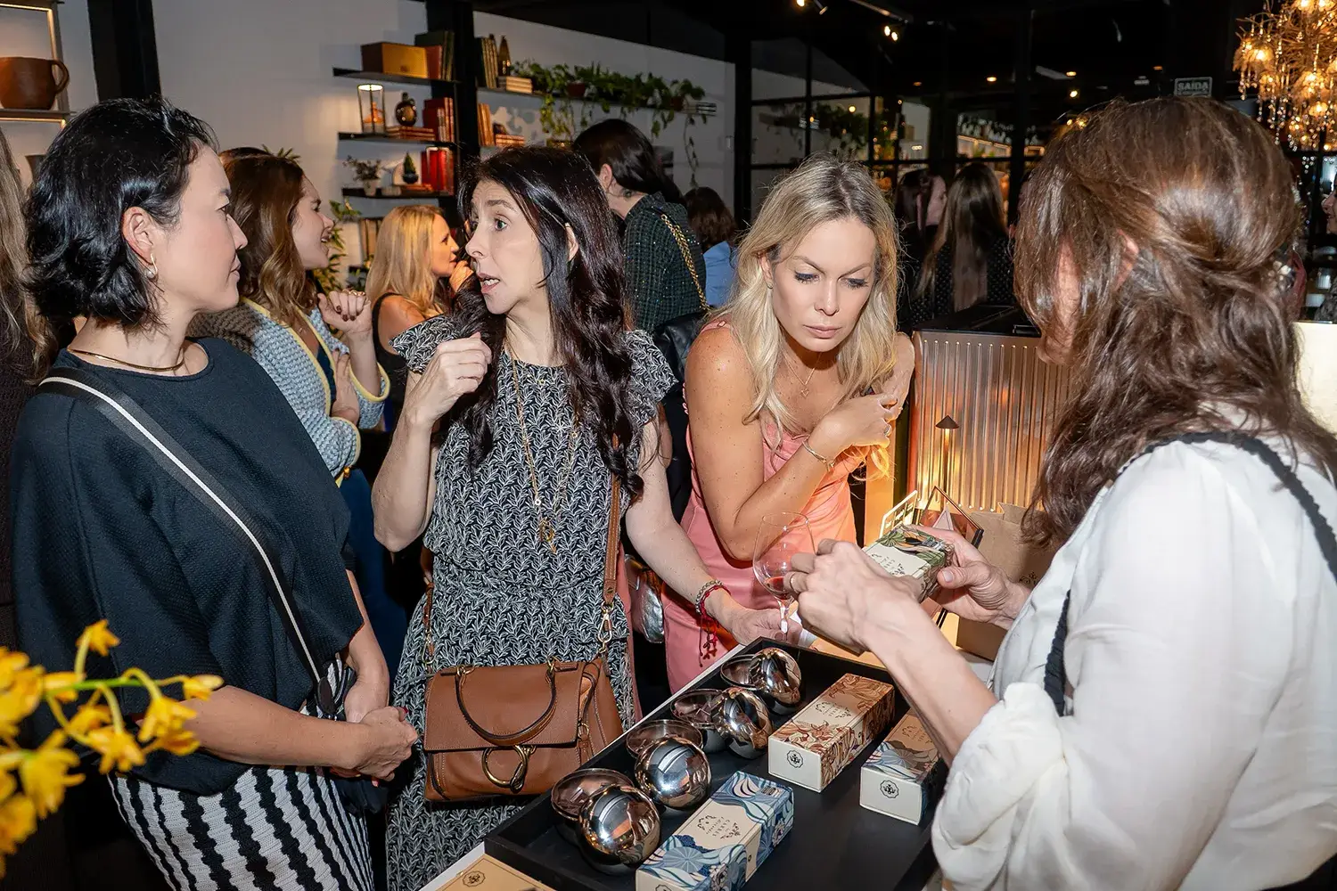 Convidadas na degustação da Les Carrés d'Alexandre no Petit Comitê com as Mães da Pracinha da Vila Nova Conceição, na Casa DUPAC, com tema de menopausa - Just Real Moms