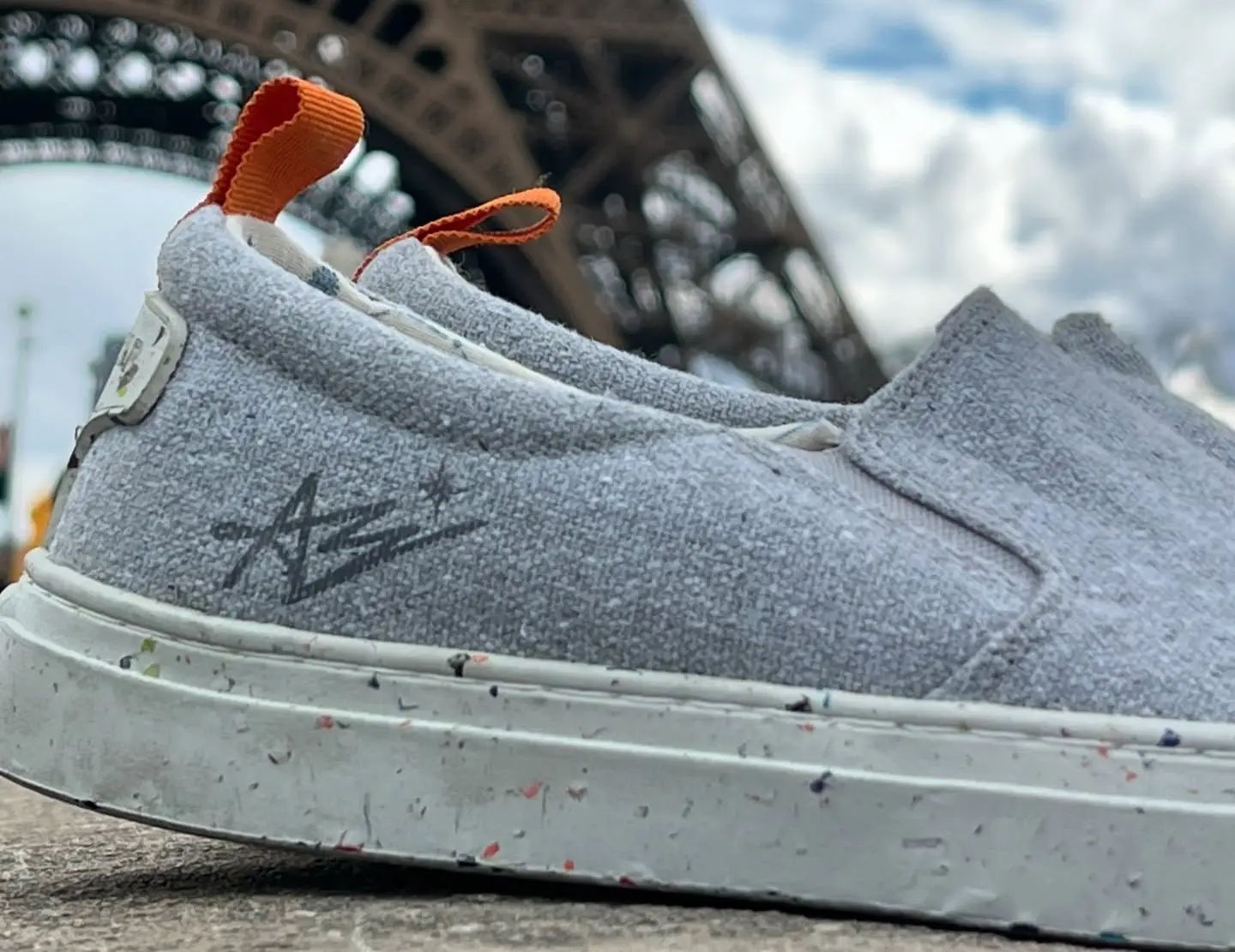 Detalhes tênis slip on da Arcas Bear