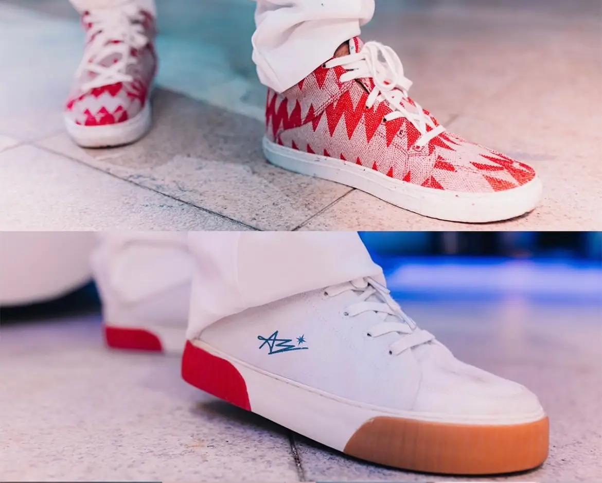 Tênis coloridos da Arcas Bear