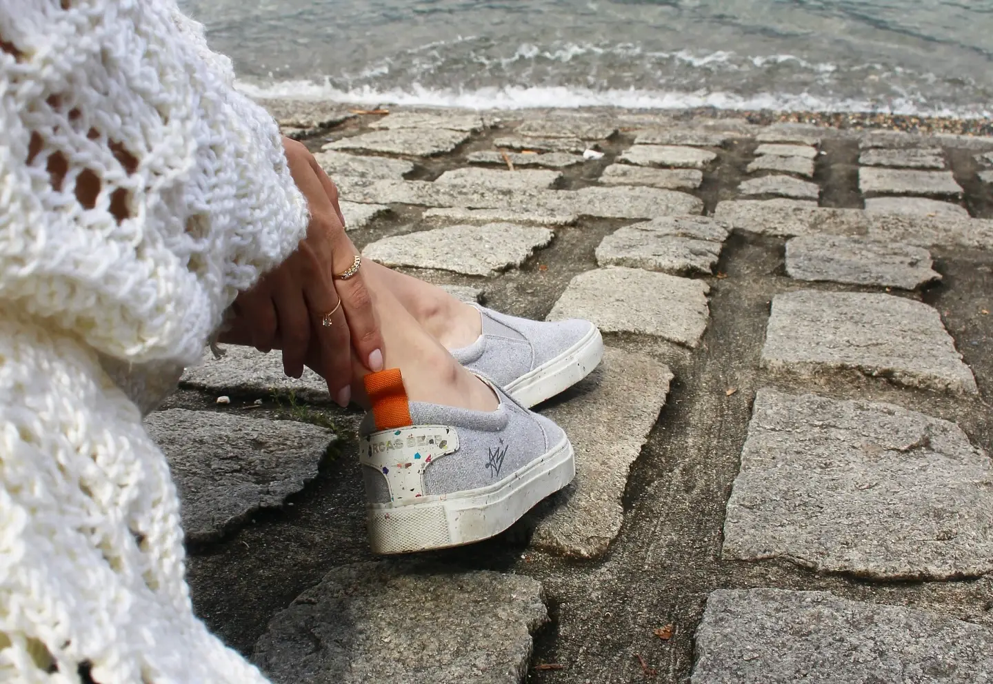 Tênis Slip on cinza da Arcas Bear