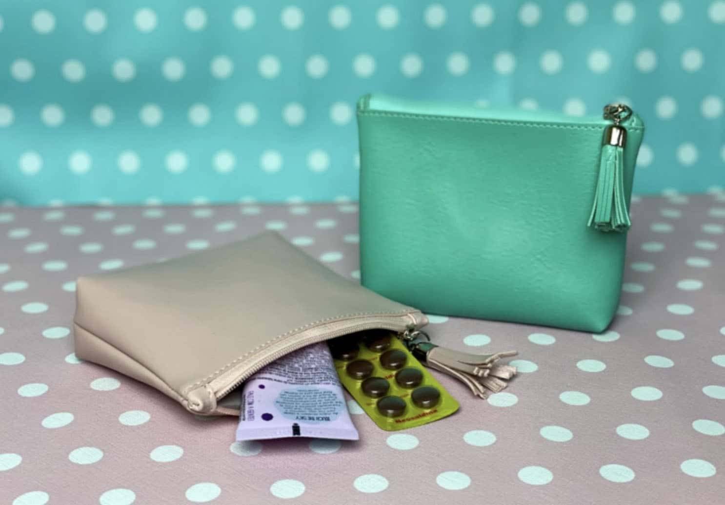 Necessaire de Bolsa Meu Kit de Viagem Just Real Moms